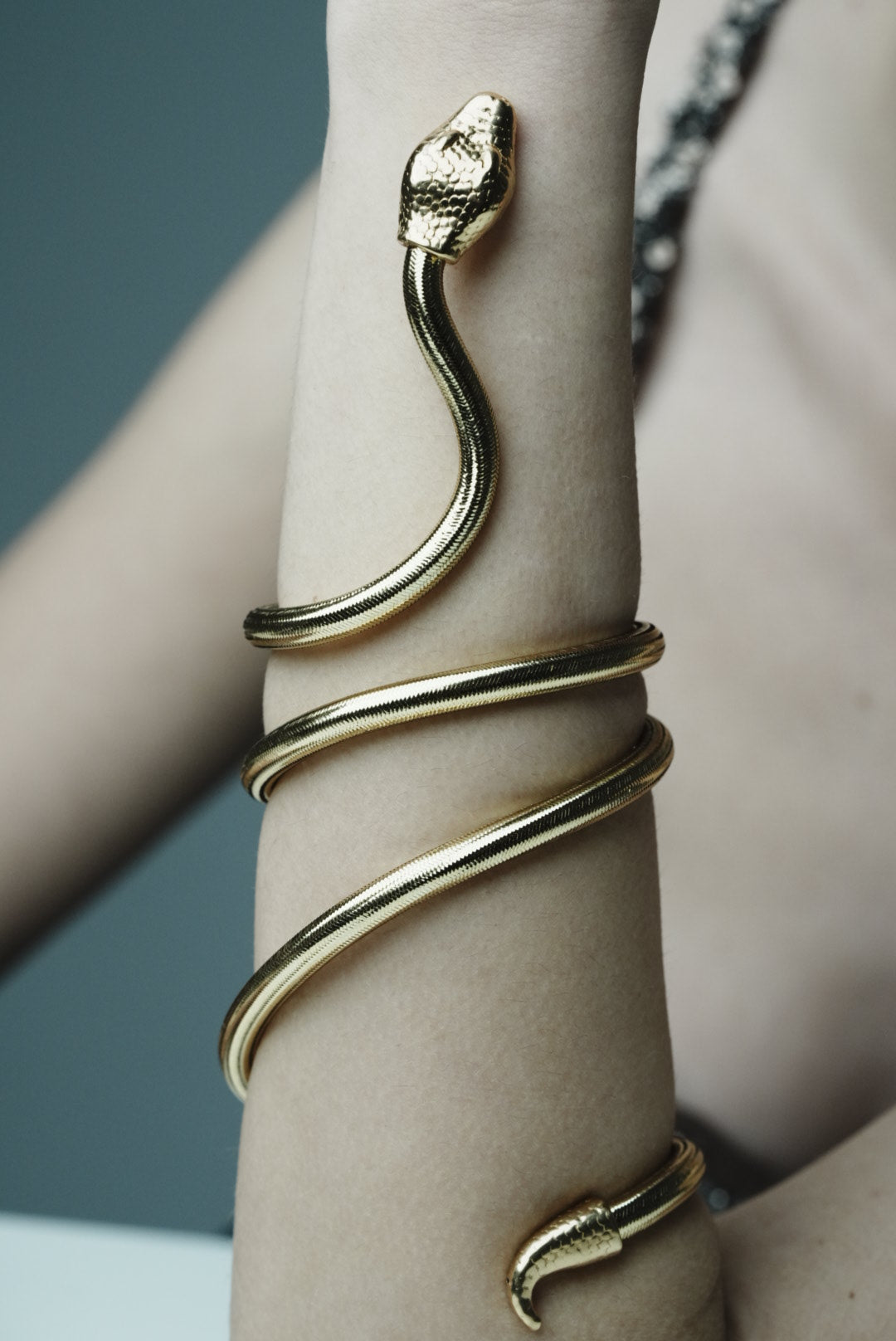 Bratara si Colier din bronz - Serpentine Grace